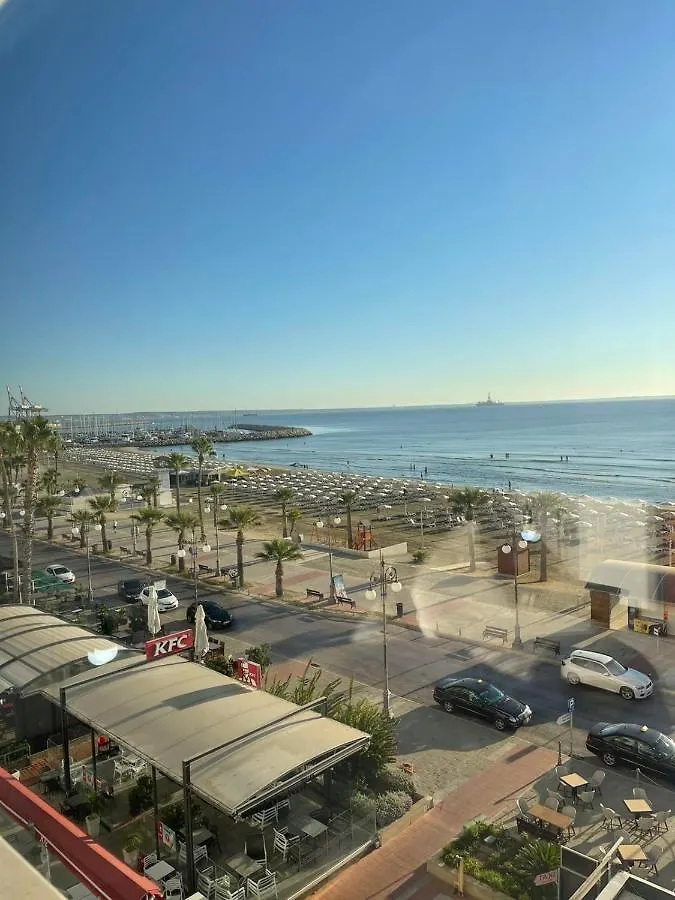 Alex Beach Apartment 32 Larnaca