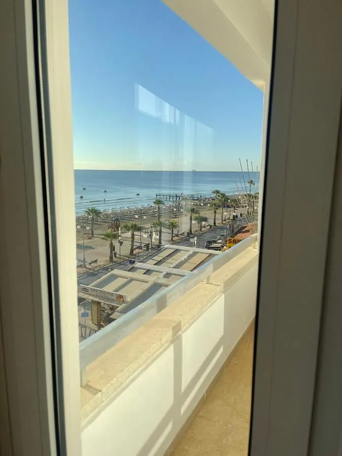 Alex Beach Apartment 32 Larnaca