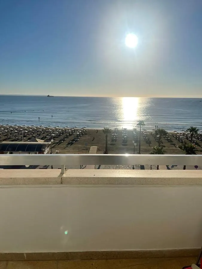 Alex Beach Apartment 32 Larnaca